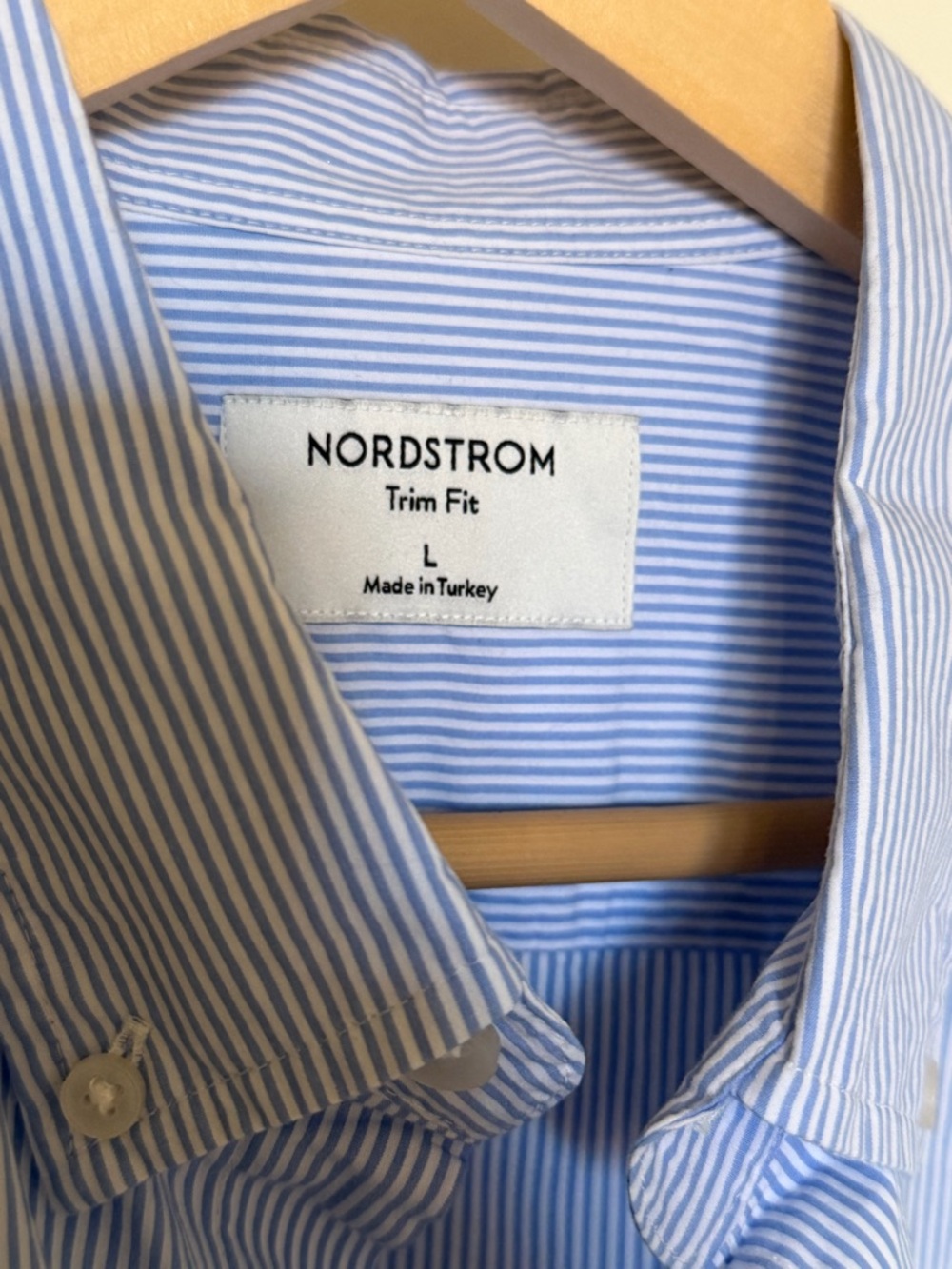 NORDSTROM Men’s Dress Shirt size LARGE trim fit NWT button down great quality